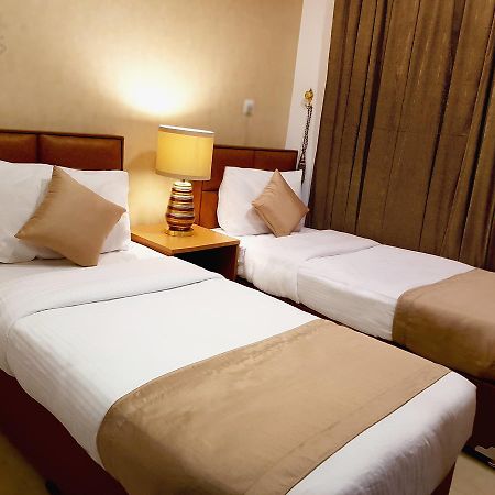Al Muhanna Plaza Luxury Plus Salmiya Экстерьер фото
